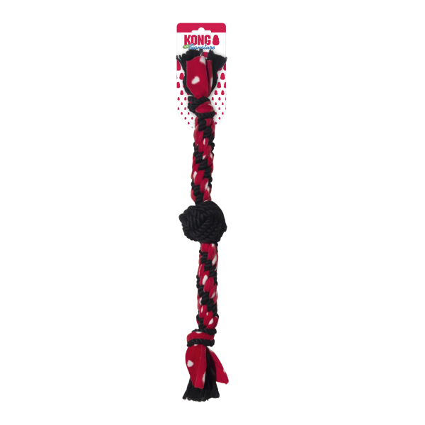 כלב משחק עם Signature Rope Dual Knot ובסופו כדור מהסדרה של KONG.