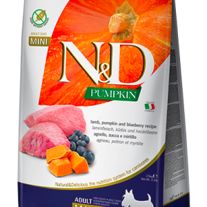 שק מזון יבש לכלבים בוגרים מגזע קטן עם כבש, דלעת ואוכמניות, ללא דגנים.