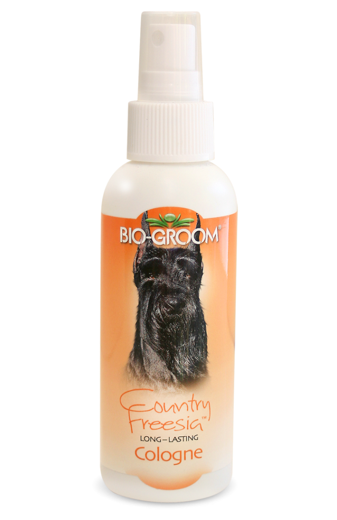 בקבוקי תרסיס 118 מ"ל של Bio Groom – בושם לכלבים וחתולים בארבעה ריחות: אירוס כפרי, ג’ינג’ר לבן, יערה פראית ותפוח רענן.
