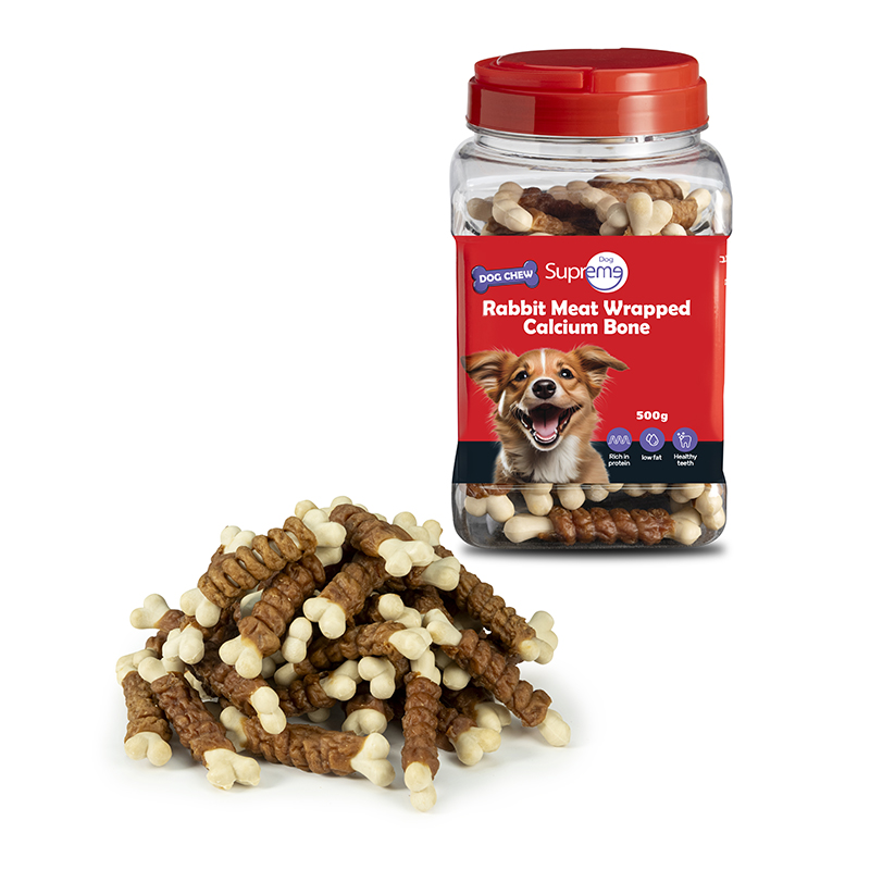 חטיף לעיסה לכלבים בצורת עצם סידן מצופה בשר ארנב באריזת 500 גרם